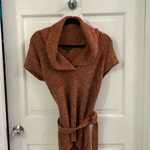 Short sleeve sweater, tailored